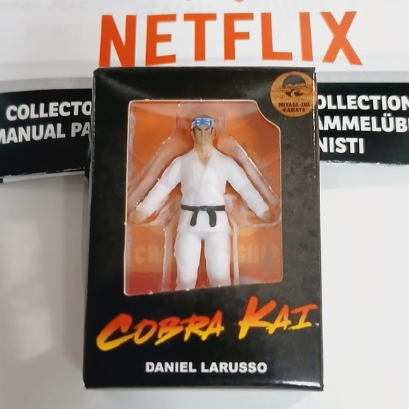 Zuru Mini Brands Netflix Cobra Kai Daniel Larusso Mini Figurine - Picture 2 of 5